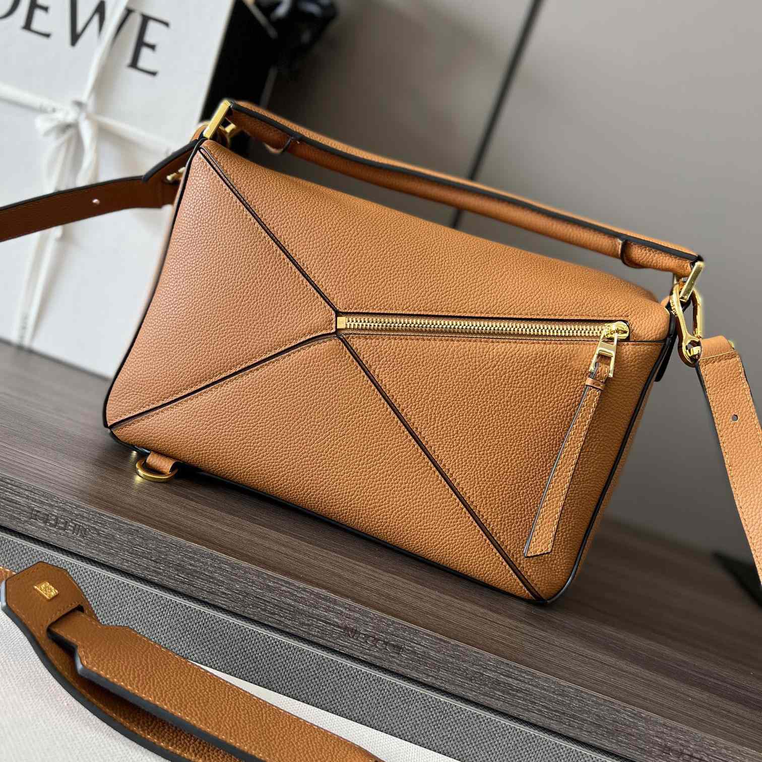 Loewe Puzzle Bag In Classic Calfskin(29-19.5-14cm) - DopestKickz