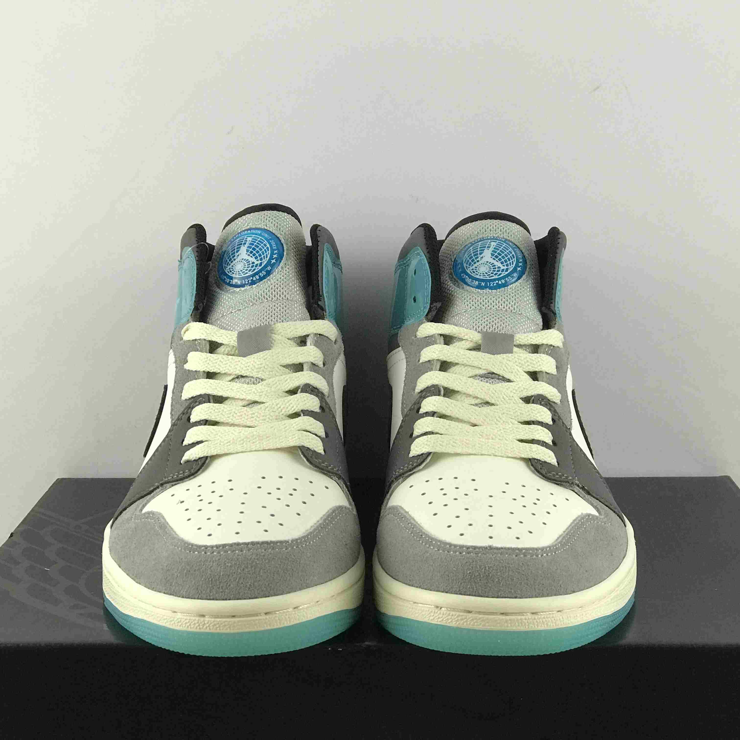 Air Jordan 1 Mid SE Sneaker     - DopestKickz