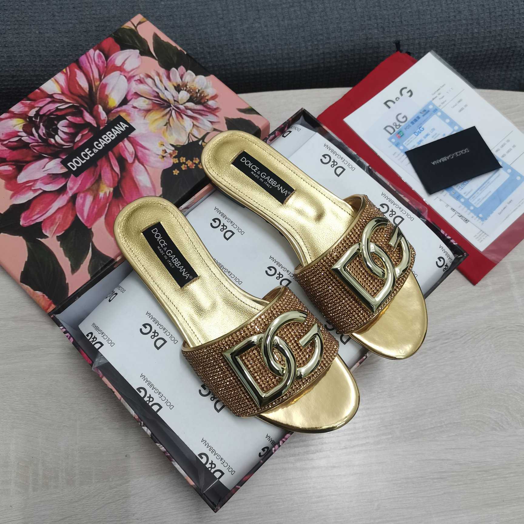 Dolce & Gabbana DG Logo Sandal - DopestKickz