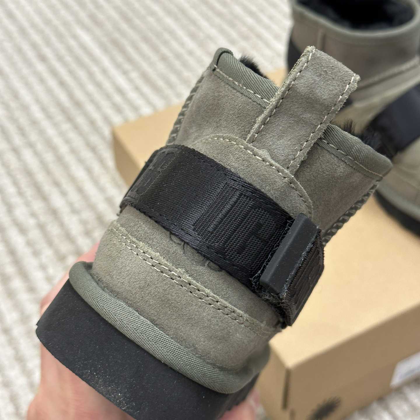 Ugg Logo Boots - DopestKickz