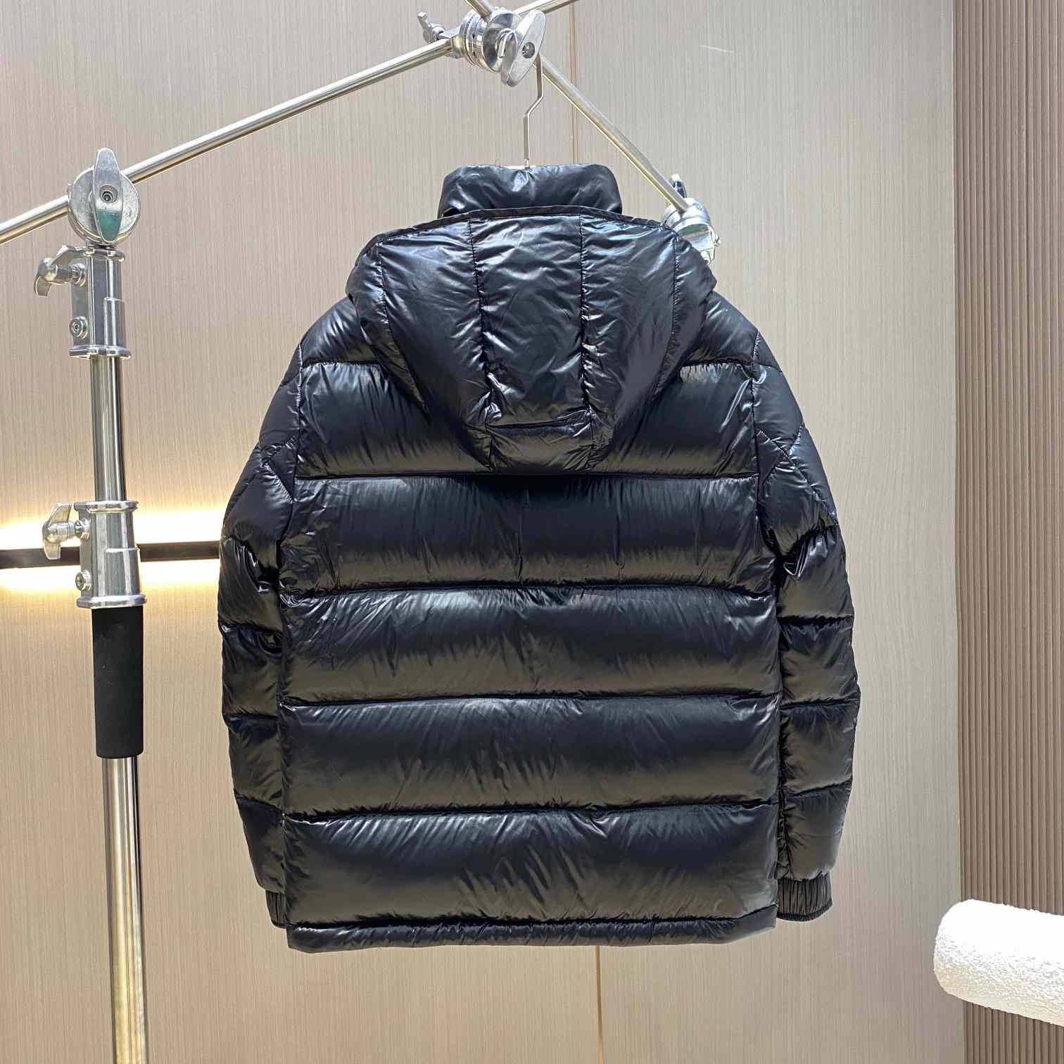 Moncler 2 Moncler 1952 Haggi Short Down Jacket - DopestKickz