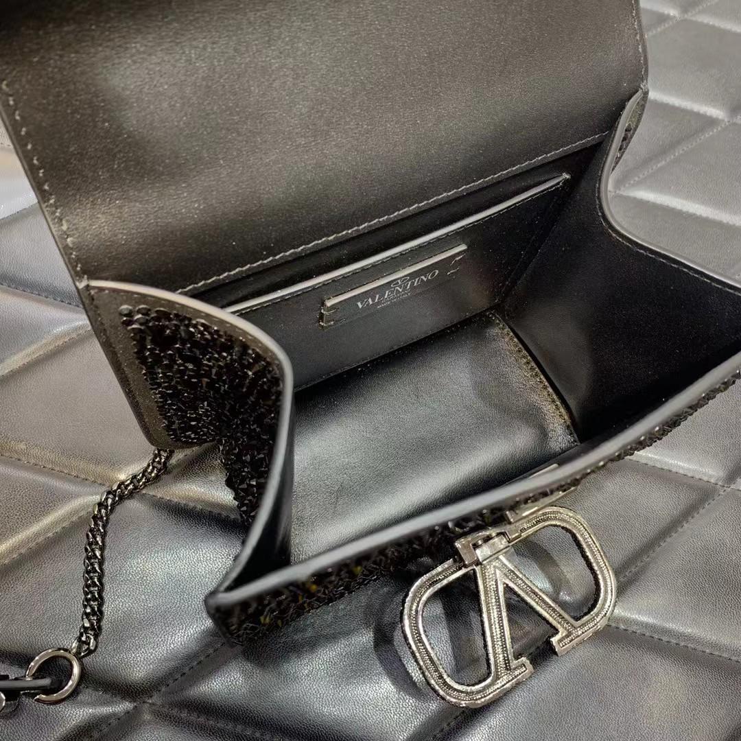 Valenti Vlogo Shoulder Bag - DopestKickz