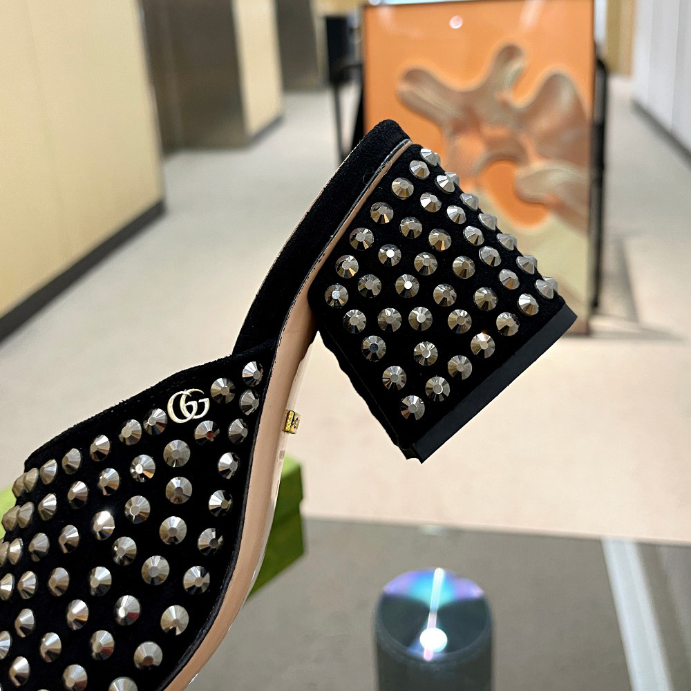 Gucci Women's Slide Sandal With Crystals - DopestKickz