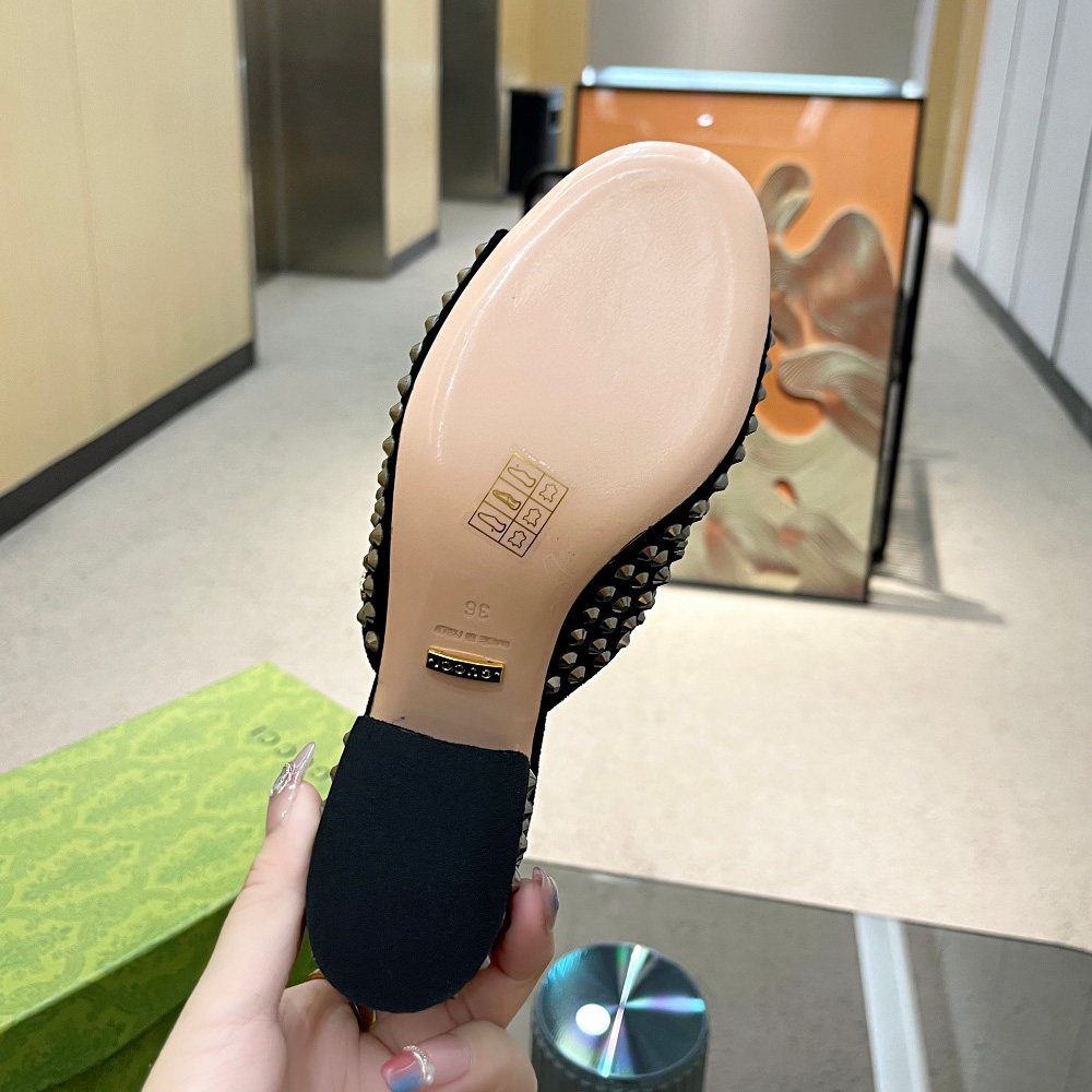 Gucci Women's Slide Sandal With Crystals - DopestKickz