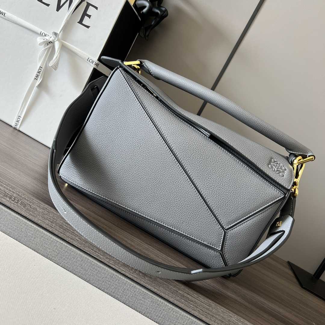Loewe Puzzle Bag In Classic Calfskin(29-19.5-14cm) - DopestKickz