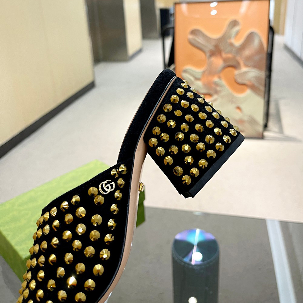 Gucci Women's Slide Sandal With Crystals - DopestKickz