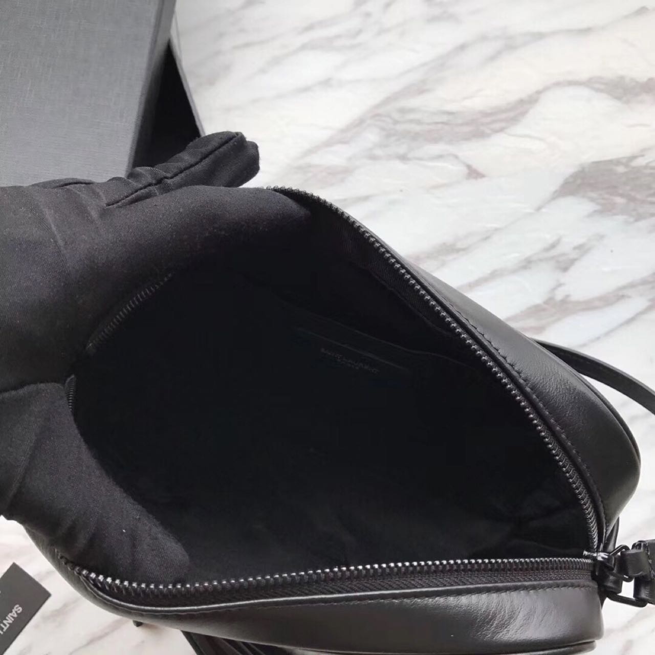 Saint Laurent Black Leather Shoulder Bag ( 23-16-6 cm) - DopestKickz
