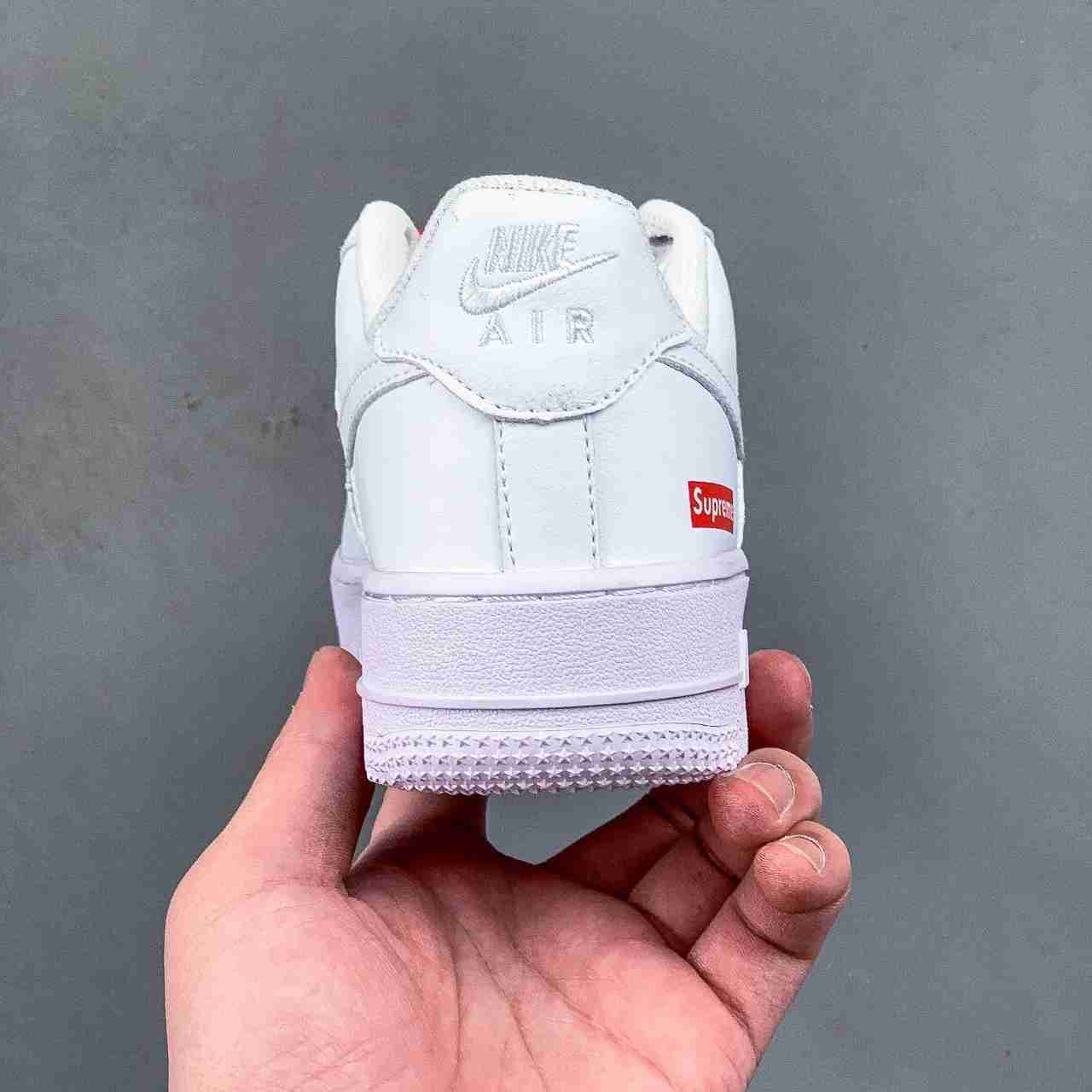 Supreme x Nike Air Force 1 Low  Sneaker    0926481X32 - DopestKickz