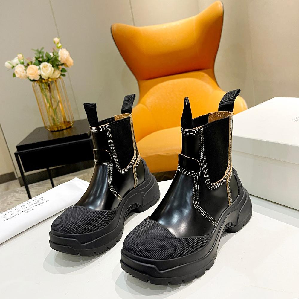 Maison Margiela Leather Chelsea Boots - DopestKickz