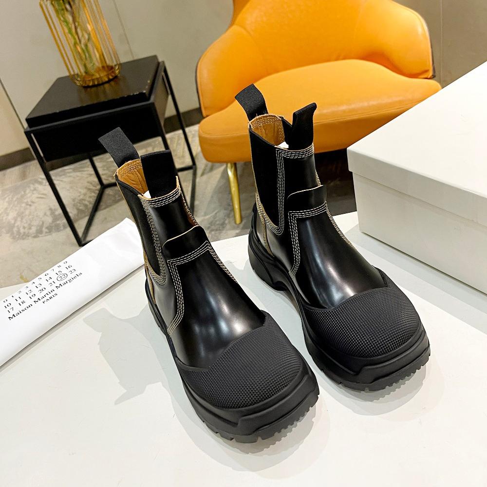 Maison Margiela Leather Chelsea Boots - DopestKickz