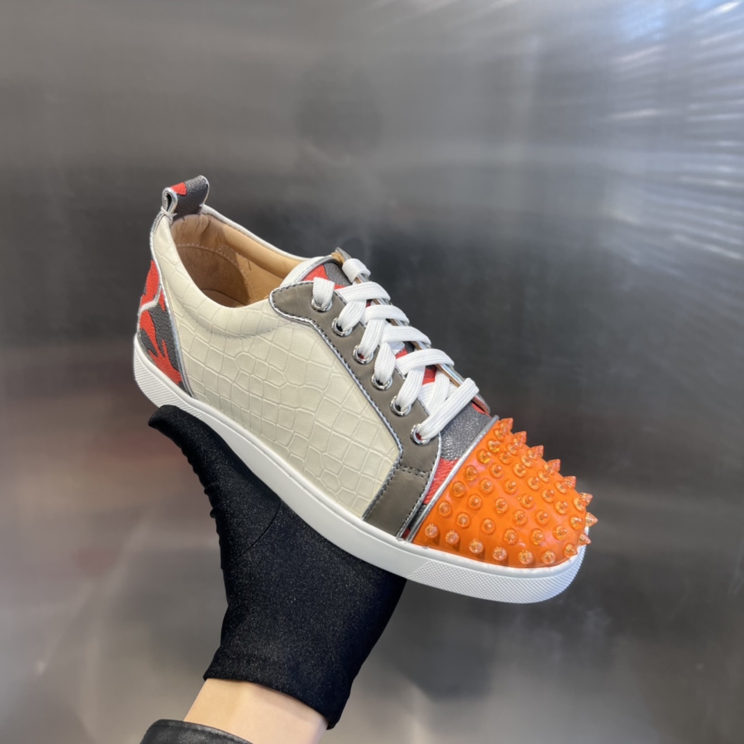Christian Louboutin Low-Top Sneaker  - DopestKickz