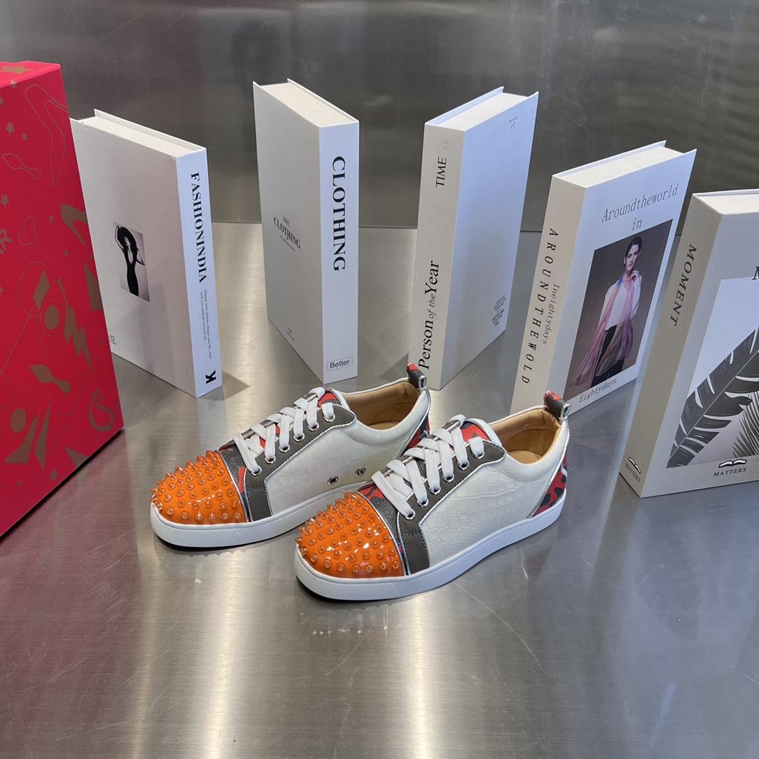 Christian Louboutin Low-Top Sneaker  - DopestKickz