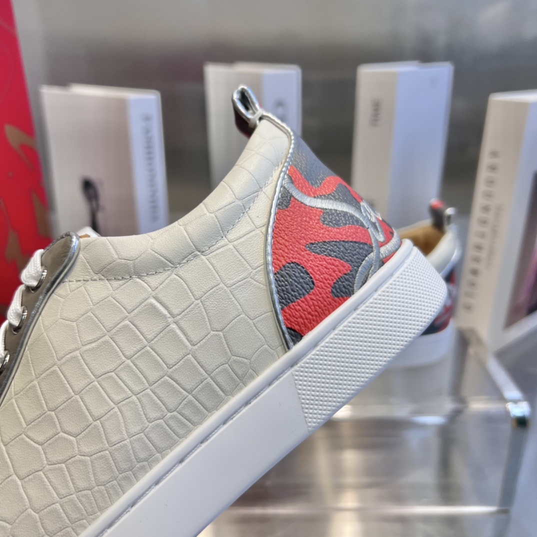 Christian Louboutin Low-Top Sneaker  - DopestKickz