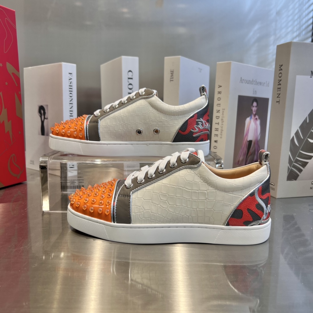 Christian Louboutin Low-Top Sneaker  - DopestKickz