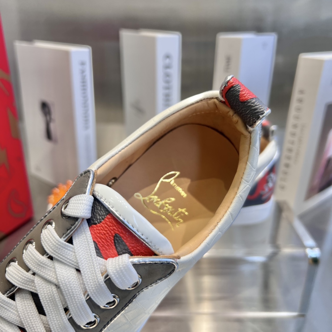 Christian Louboutin Low-Top Sneaker  - DopestKickz