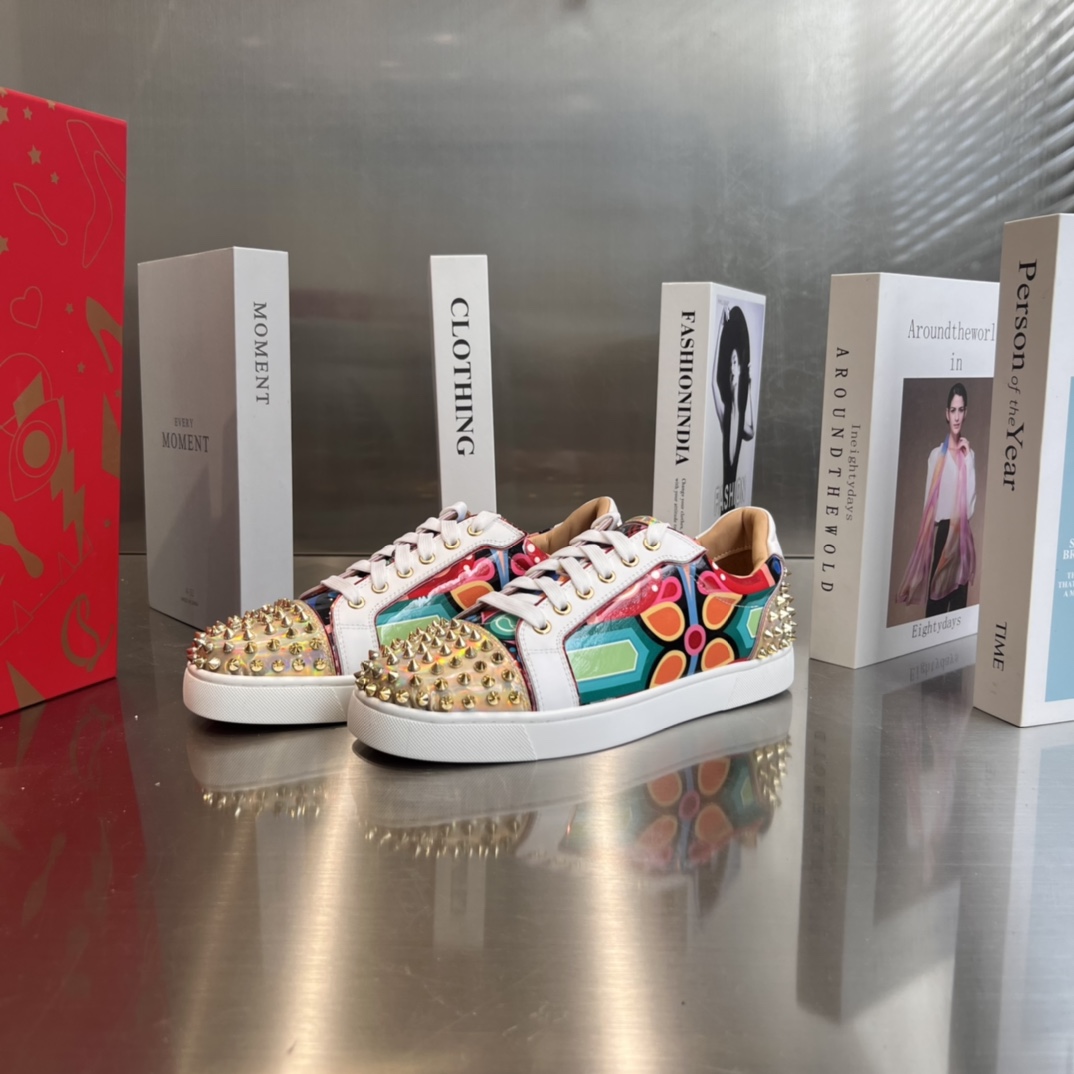 Christian Louboutin Low-Top Sneaker - DopestKickz