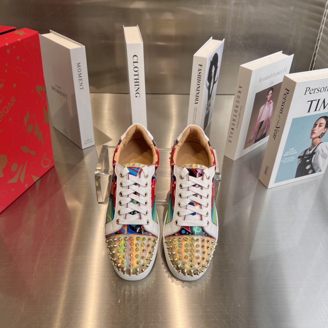 Christian Louboutin Low-Top Sneaker - DopestKickz