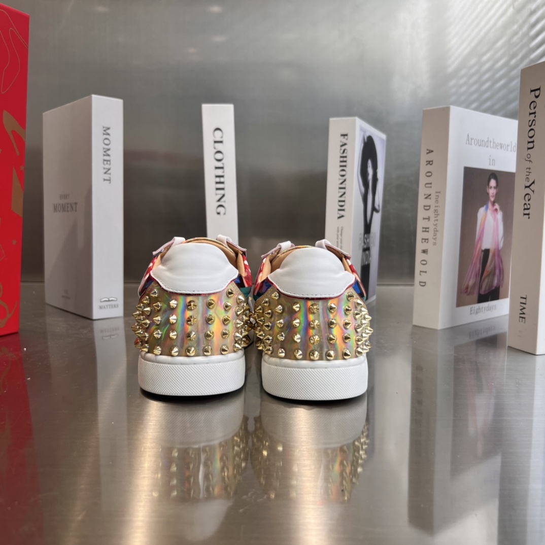 Christian Louboutin Low-Top Sneaker - DopestKickz