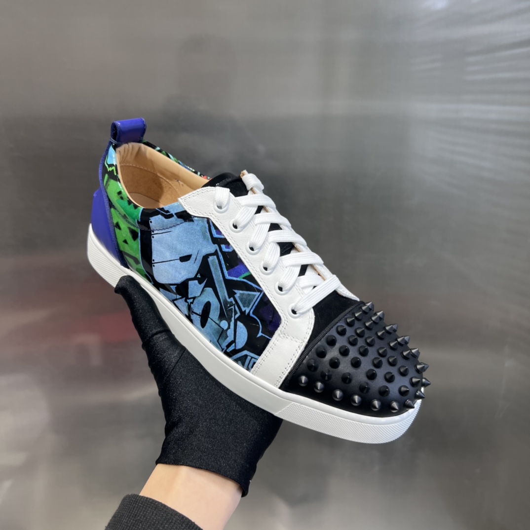 Christian Louboutin Low-Top Sneaker  - DopestKickz