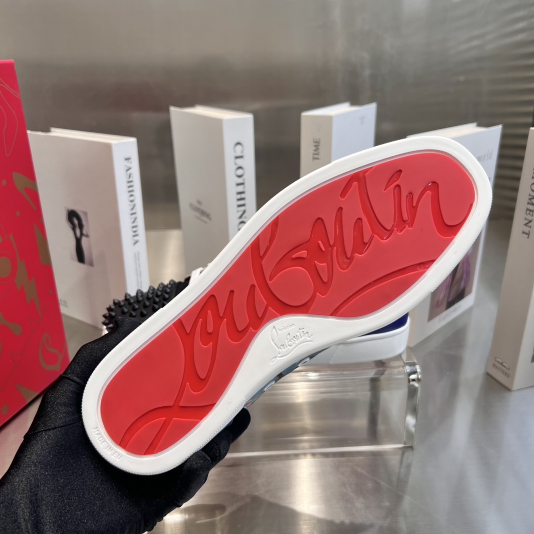 Christian Louboutin Low-Top Sneaker  - DopestKickz