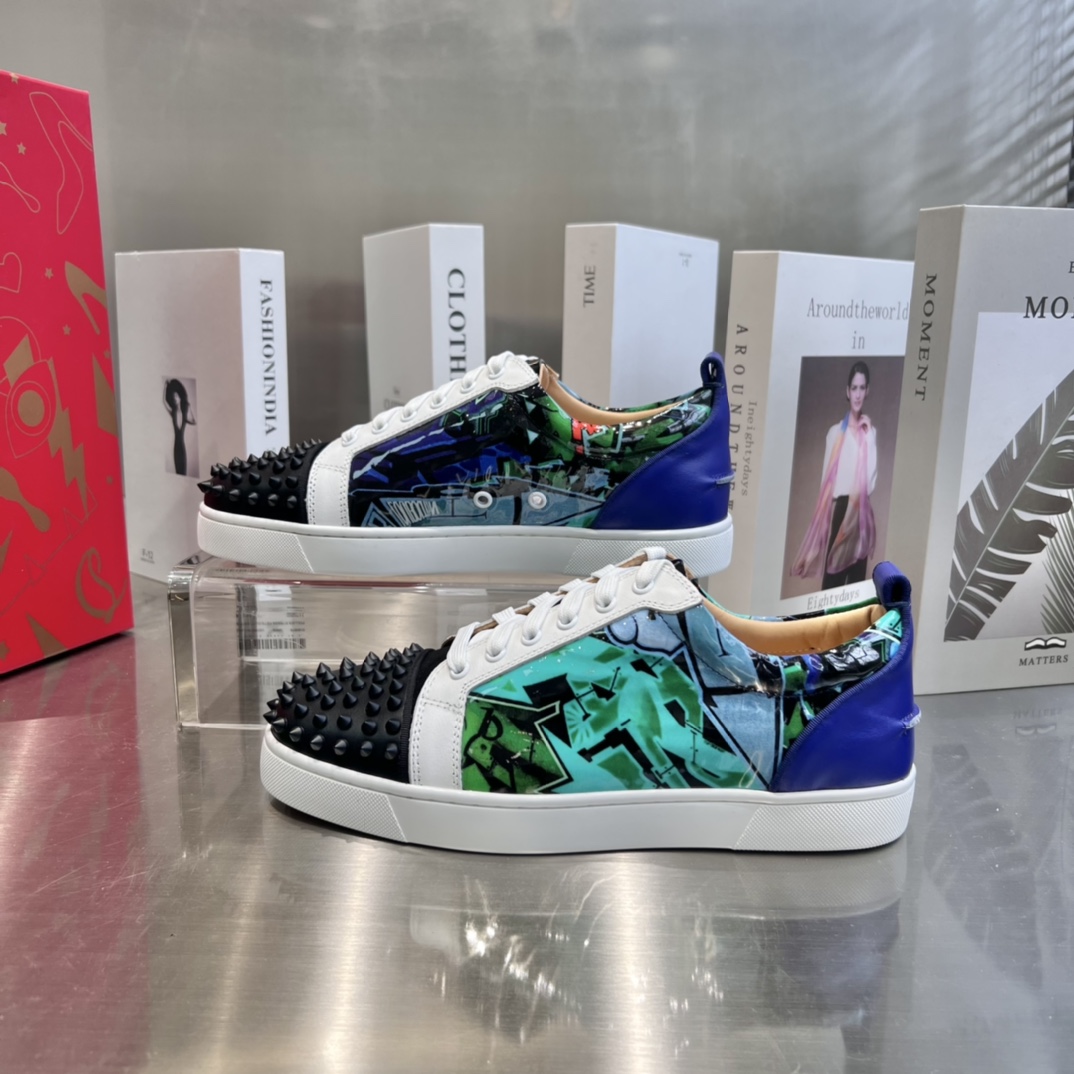 Christian Louboutin Low-Top Sneaker  - DopestKickz