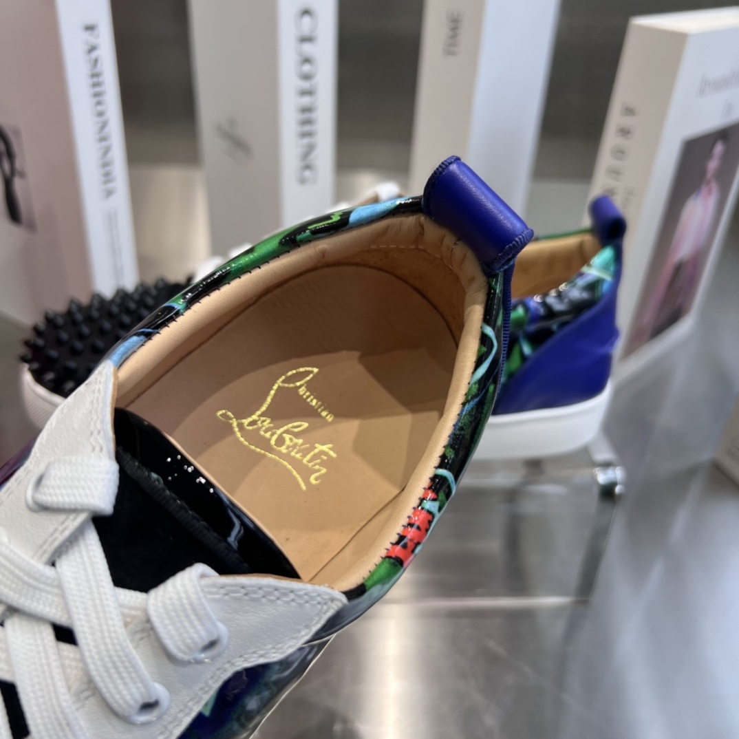 Christian Louboutin Low-Top Sneaker  - DopestKickz