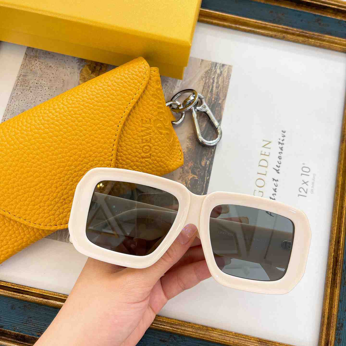 Loewe Paula's Ibiza Dive Sunglasses    LW40080U - DopestKickz