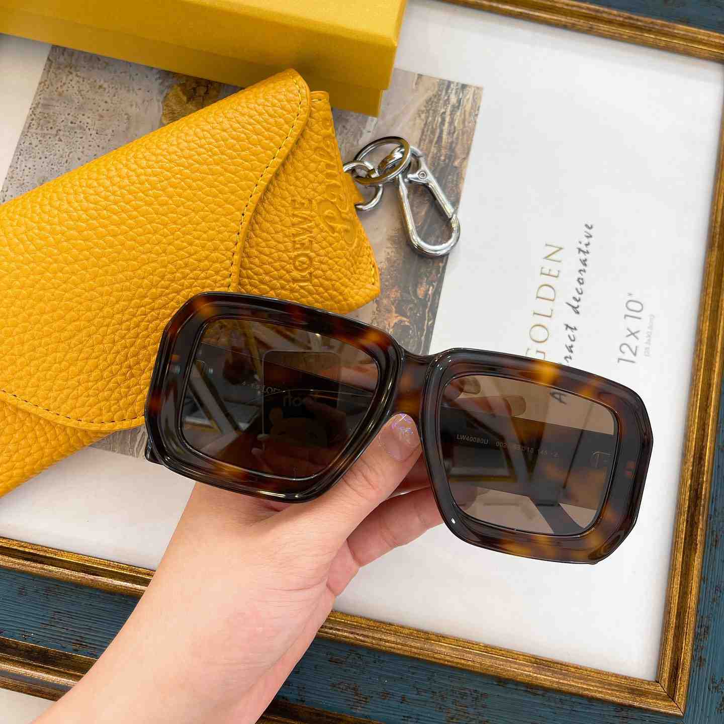Loewe Paula's Ibiza Dive Sunglasses    LW40080U - DopestKickz