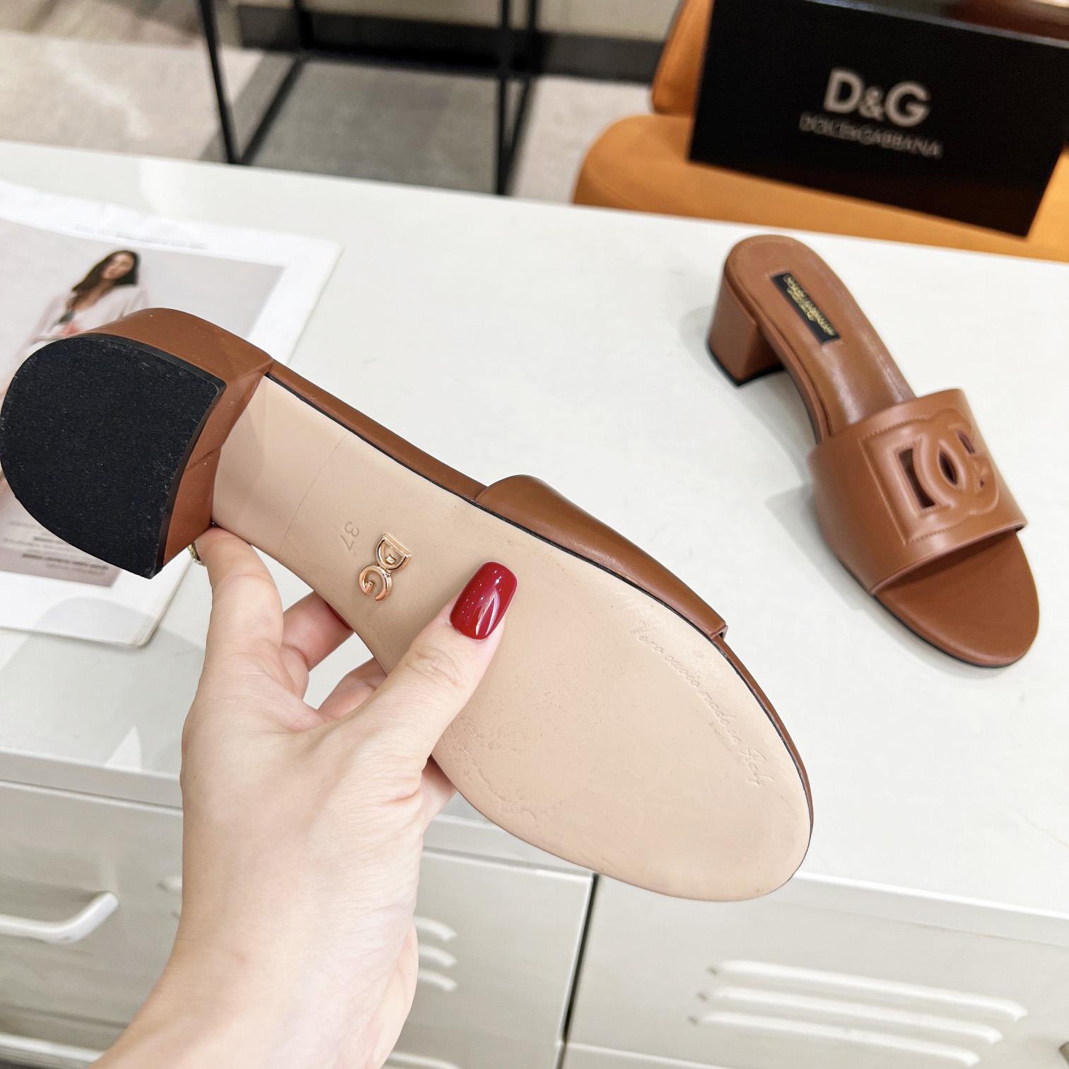 Dolce & Gabbana Calfskin Sliders With DG Logo - DopestKickz