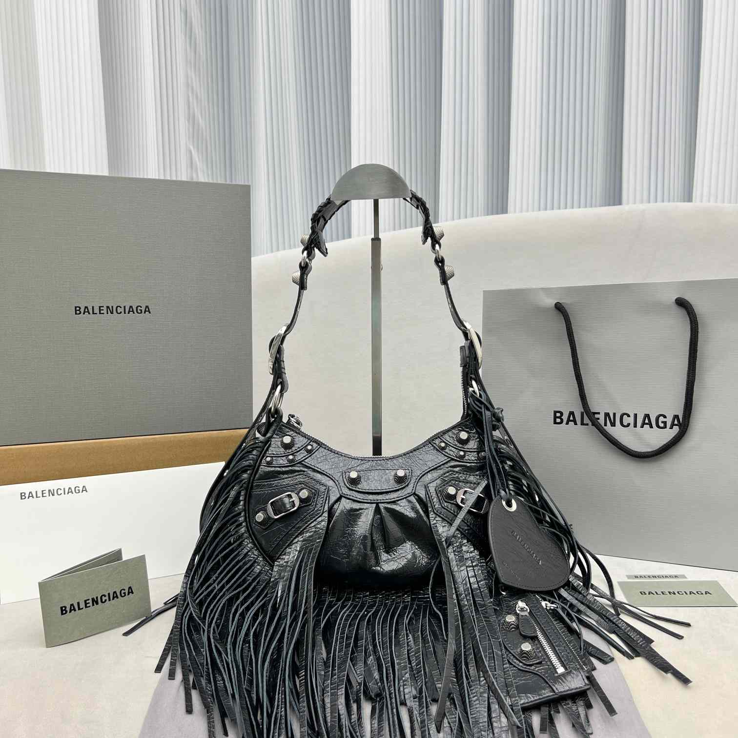 Balenciaga Women's Le Cagole Shoulder Bag(26-16-9.9cm) - DopestKickz