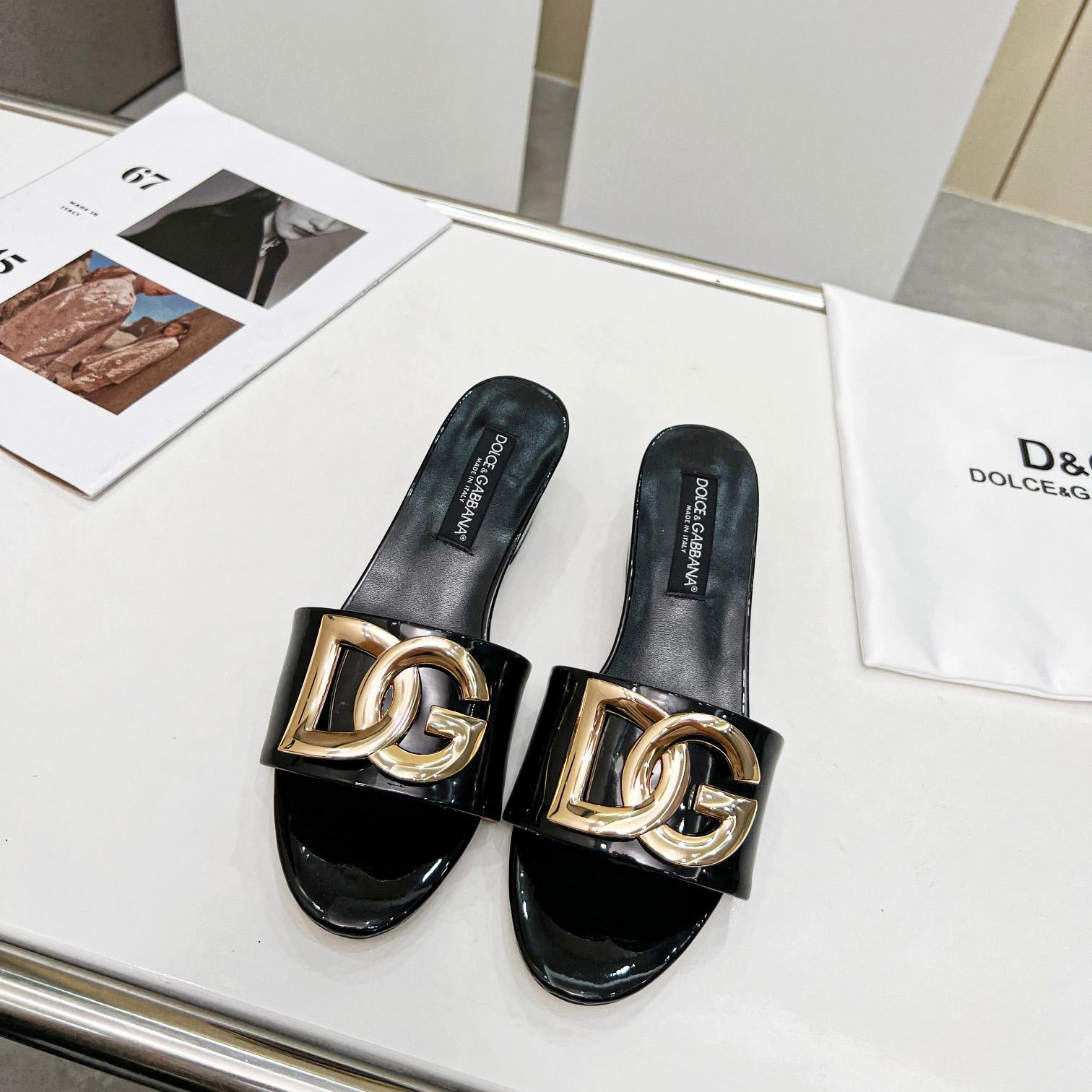 Dolce & Gabbana Polished Calfskin Sliders With DG Logo - DopestKickz