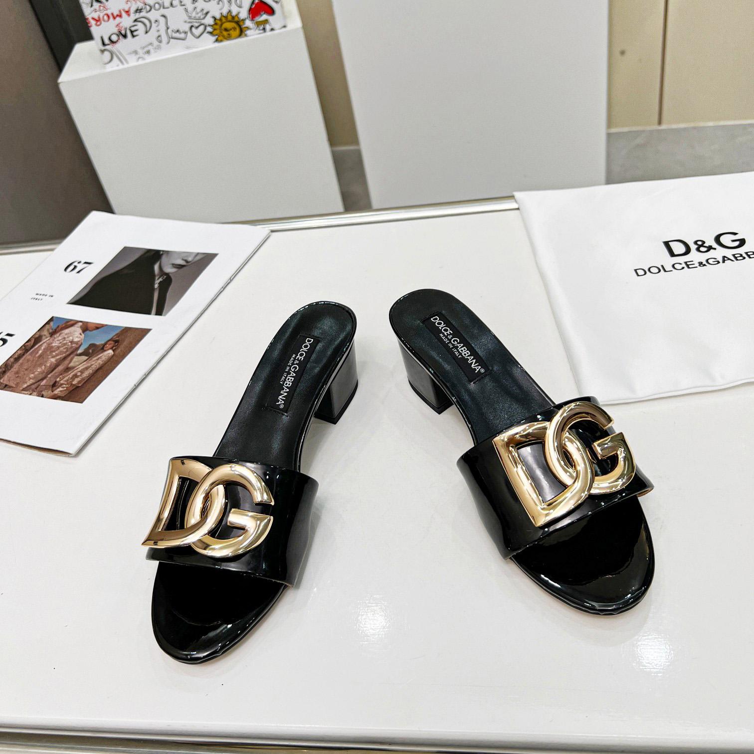 Dolce & Gabbana Polished Calfskin Sliders With DG Logo - DopestKickz