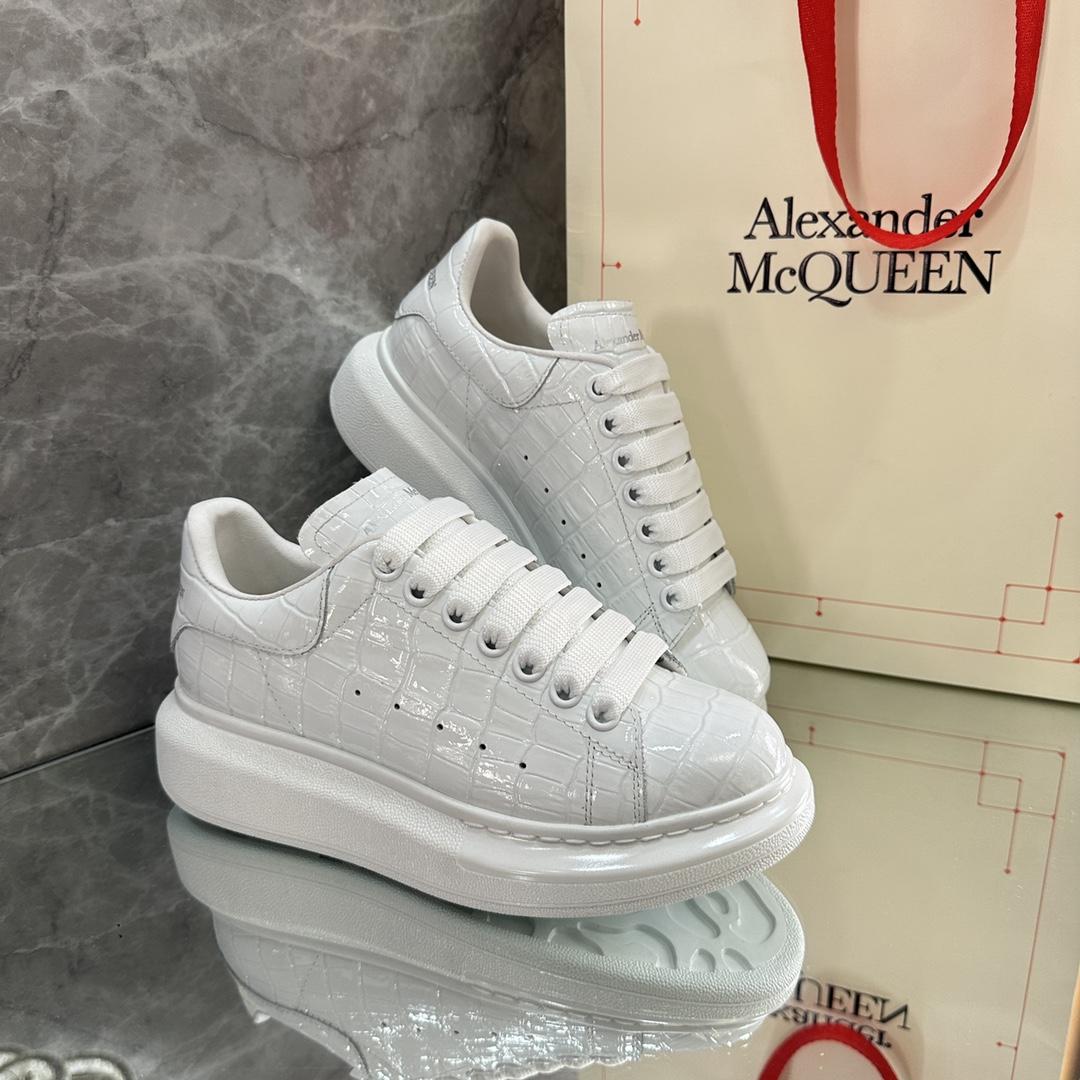 Alexander Mqueen Oversized Low-Top Sneakers - DopestKickz