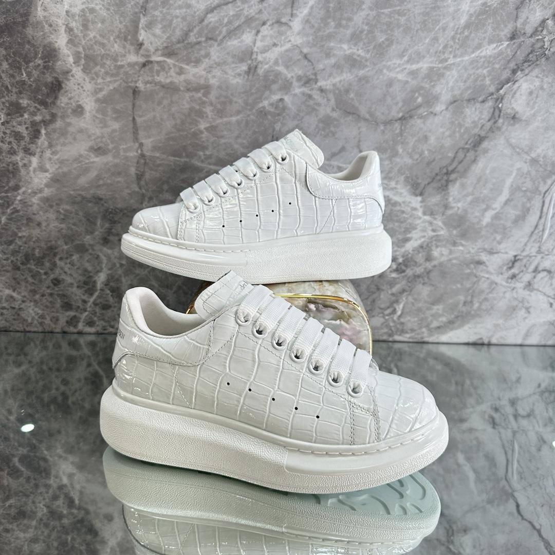 Alexander Mqueen Oversized Low-Top Sneakers - DopestKickz