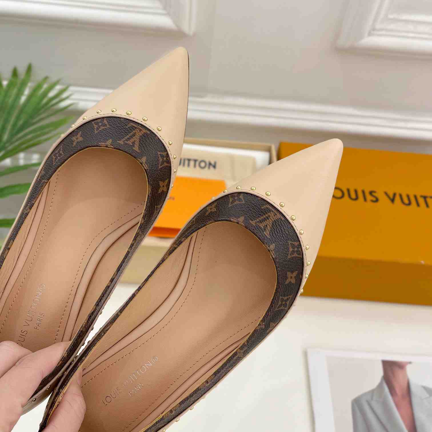 Louis Vuitton Signature Flat Ballerina    - DopestKickz