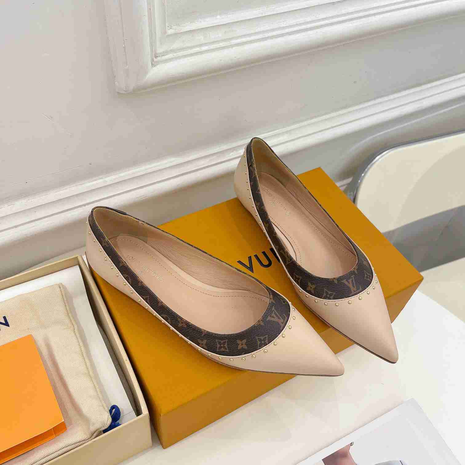 Louis Vuitton Signature Flat Ballerina    - DopestKickz