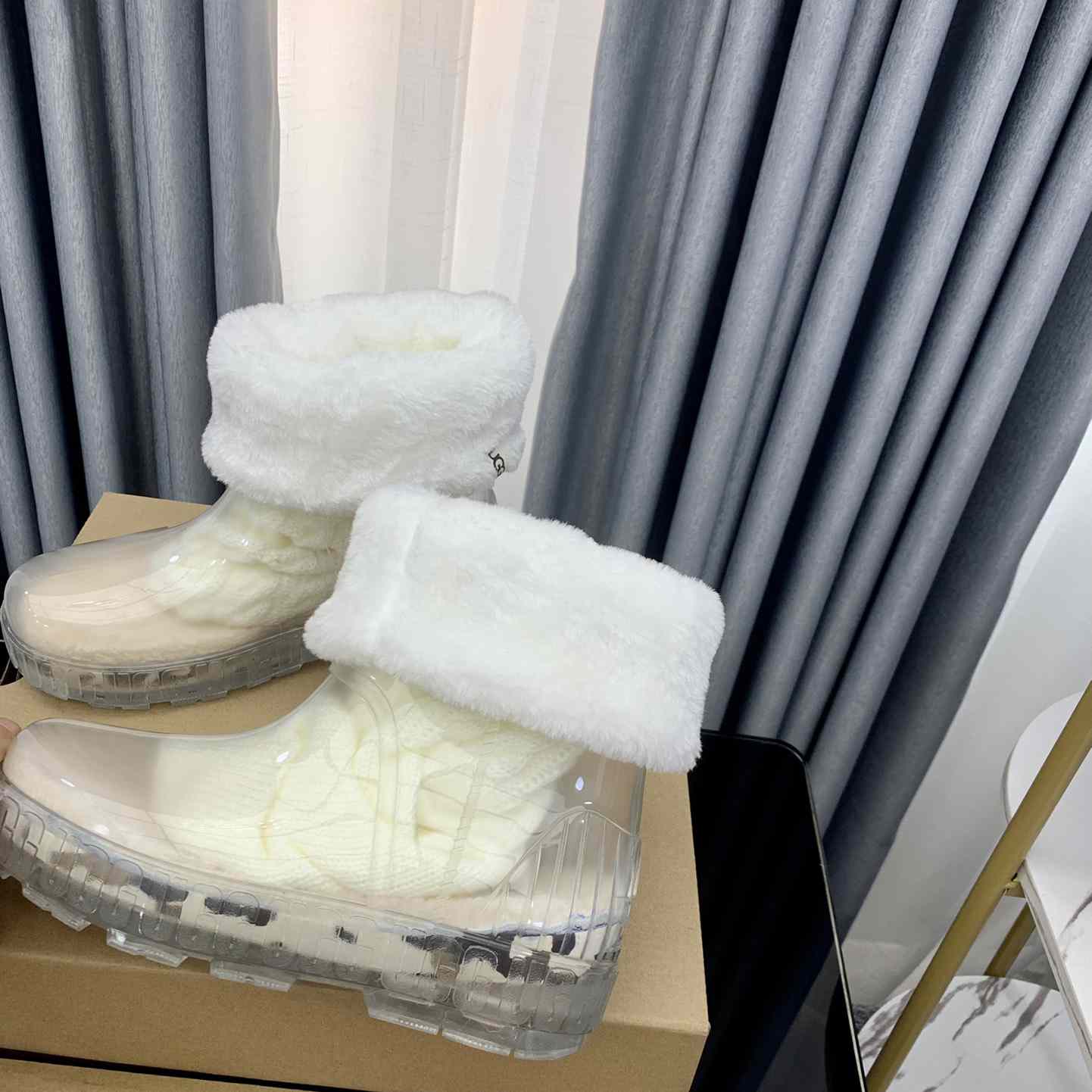 Ugg Drizlita Clear Womens Taffy White Fashion Boots - DopestKickz