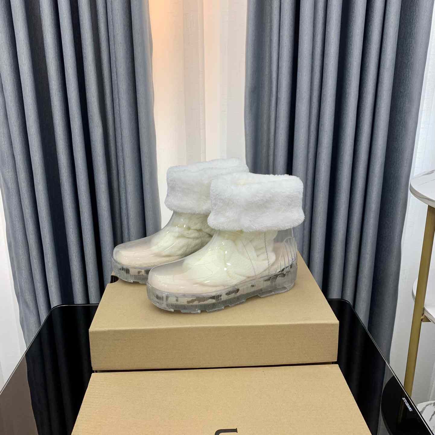 Ugg Drizlita Clear Womens Taffy White Fashion Boots - DopestKickz