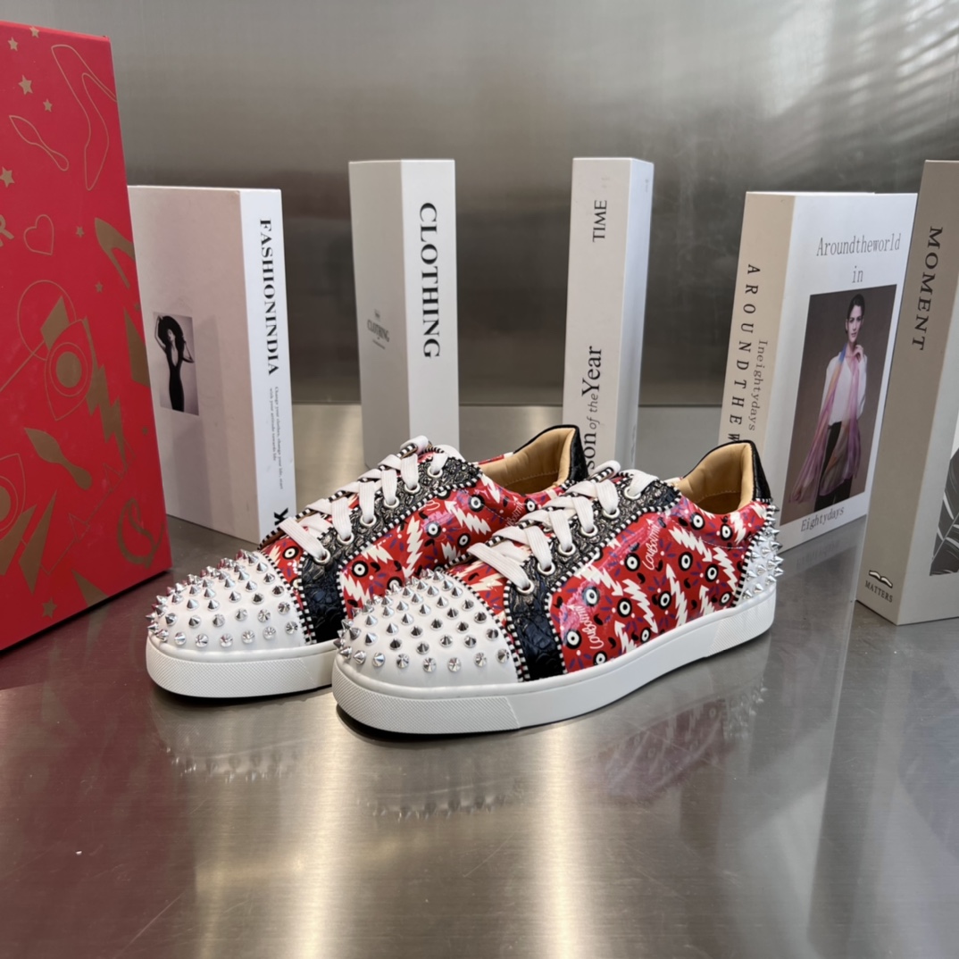Christian Louboutin Low-Top Sneaker - DopestKickz