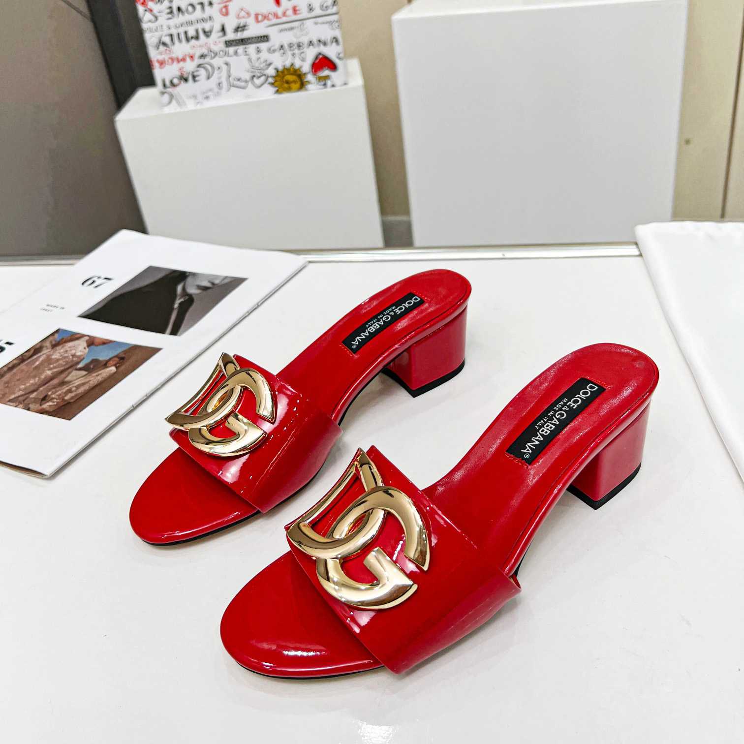 Dolce & Gabbana Polished Calfskin Sliders With DG Logo - DopestKickz