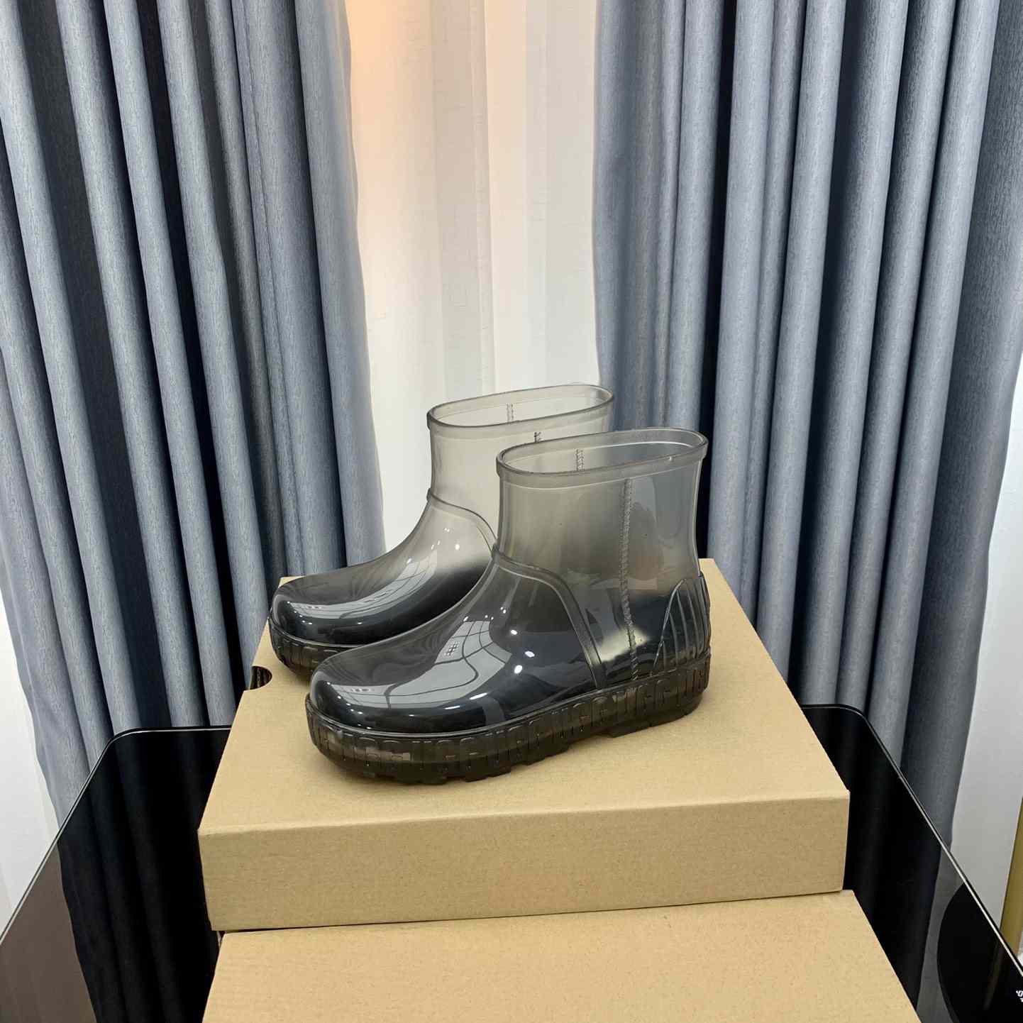 Ugg Drizlita Clear Womens Taffy Black Fashion Boots - DopestKickz