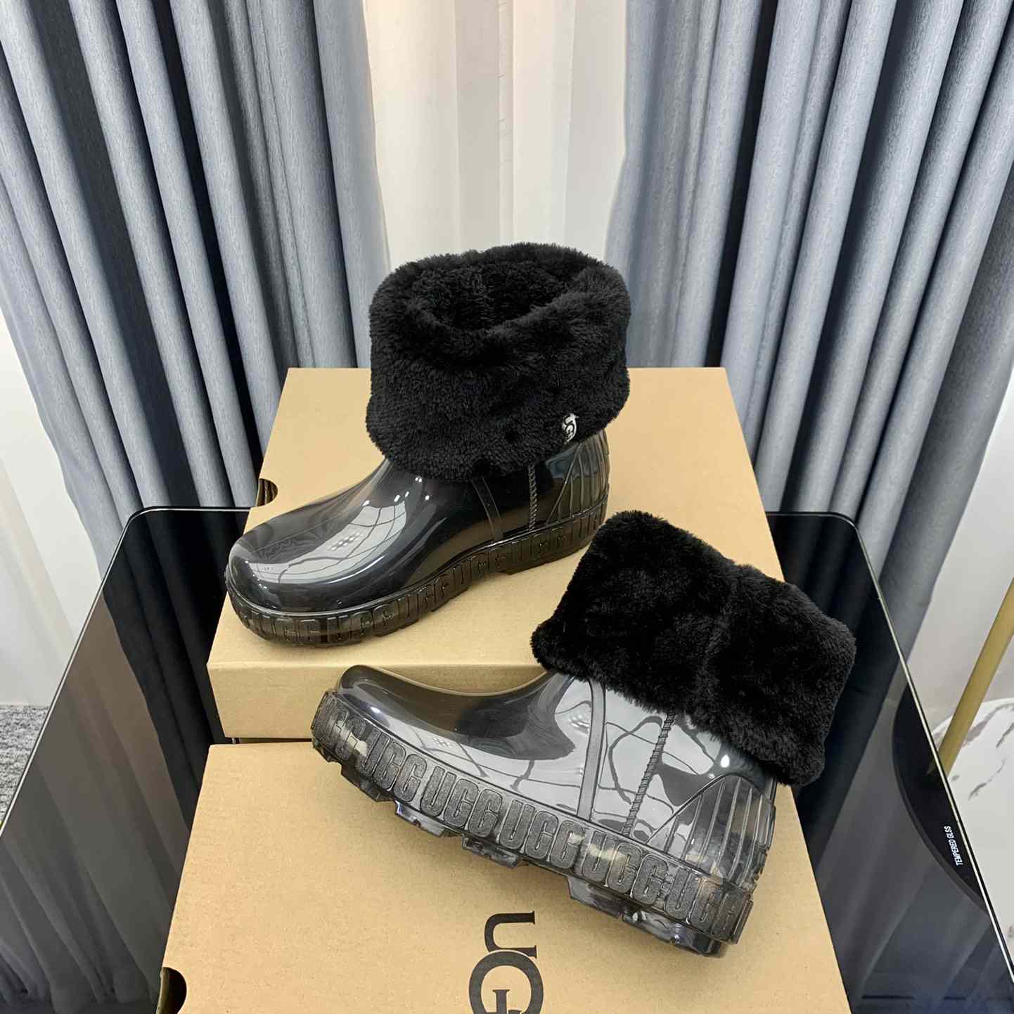 Ugg Drizlita Clear Womens Taffy Black Fashion Boots - DopestKickz