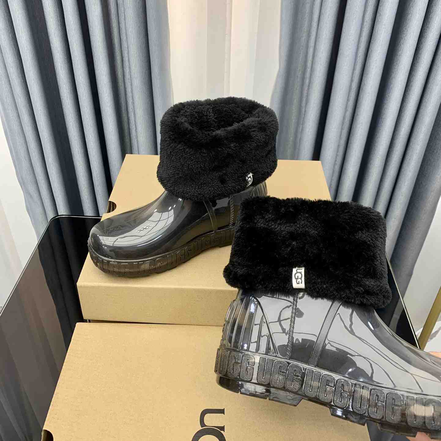 Ugg Drizlita Clear Womens Taffy Black Fashion Boots - DopestKickz
