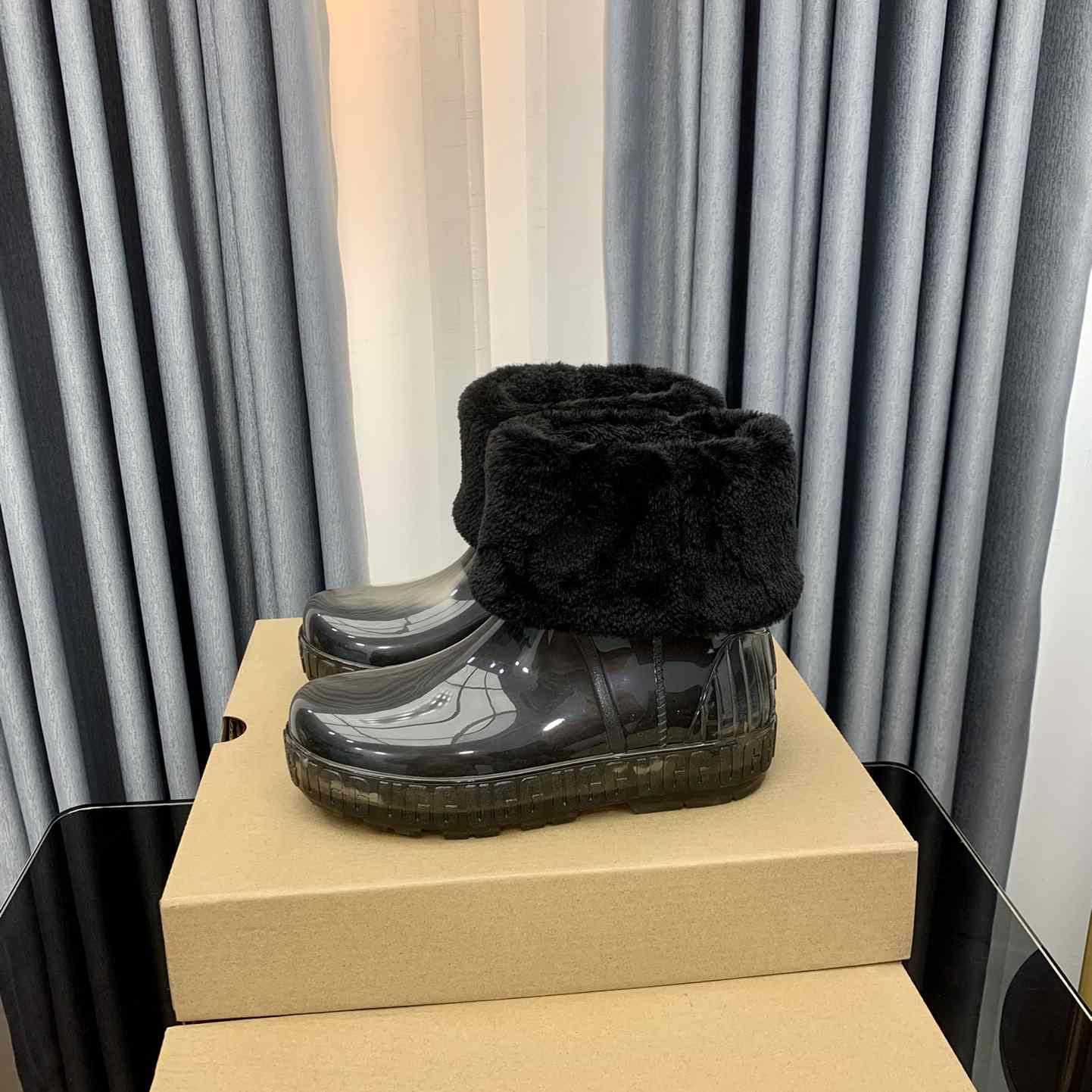 Ugg Drizlita Clear Womens Taffy Black Fashion Boots - DopestKickz