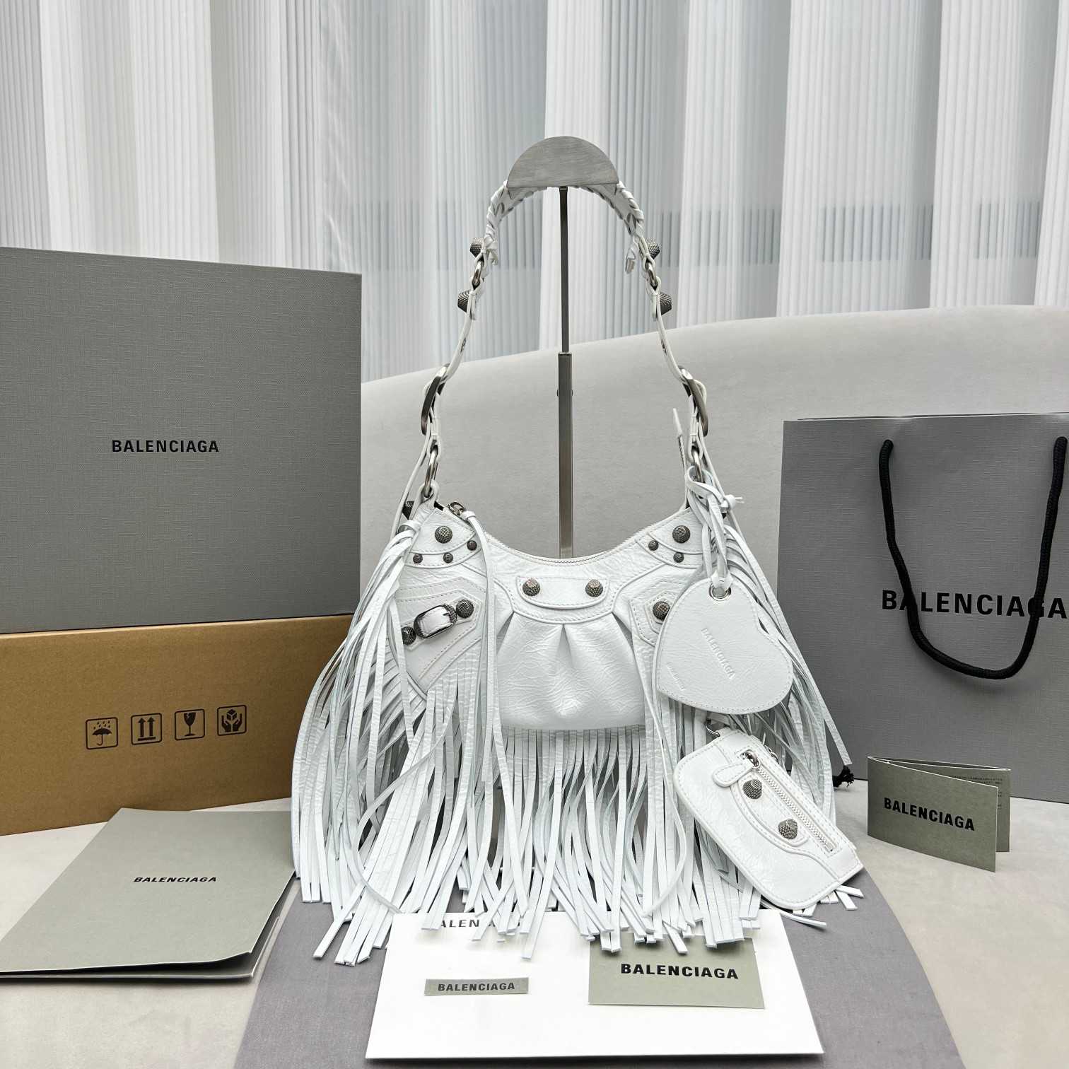 Balenciaga Women's Le Cagole Shoulder Bag(26-16-9.9cm) - DopestKickz