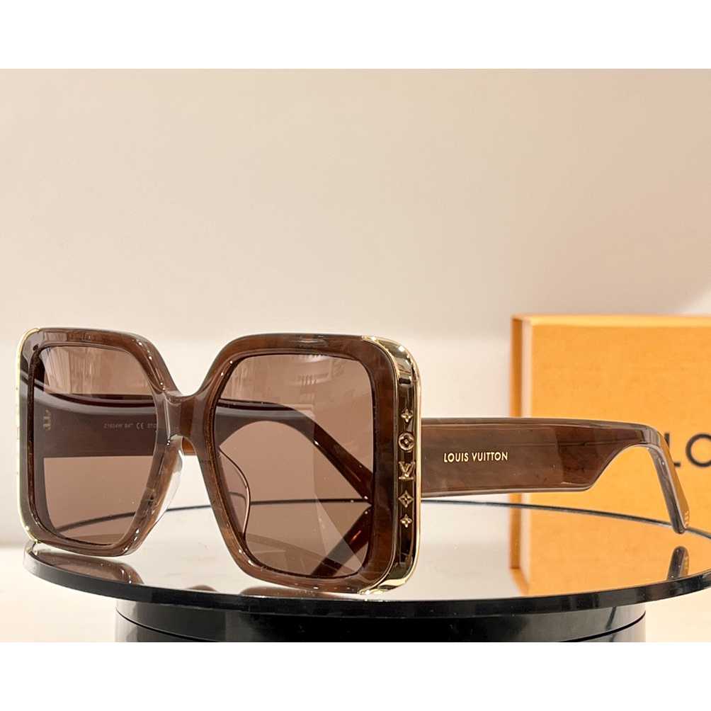 Louis Vuitton LV Moon Rectangular Sunglasses - DopestKickz
