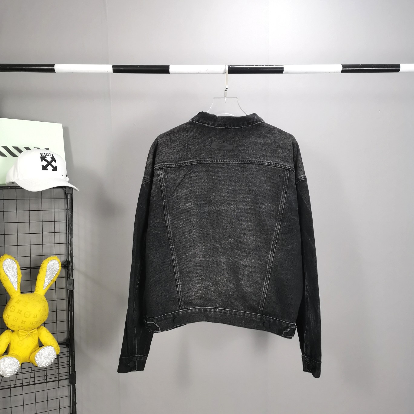 Essential Oversized Jacket In Black - DopestKickz