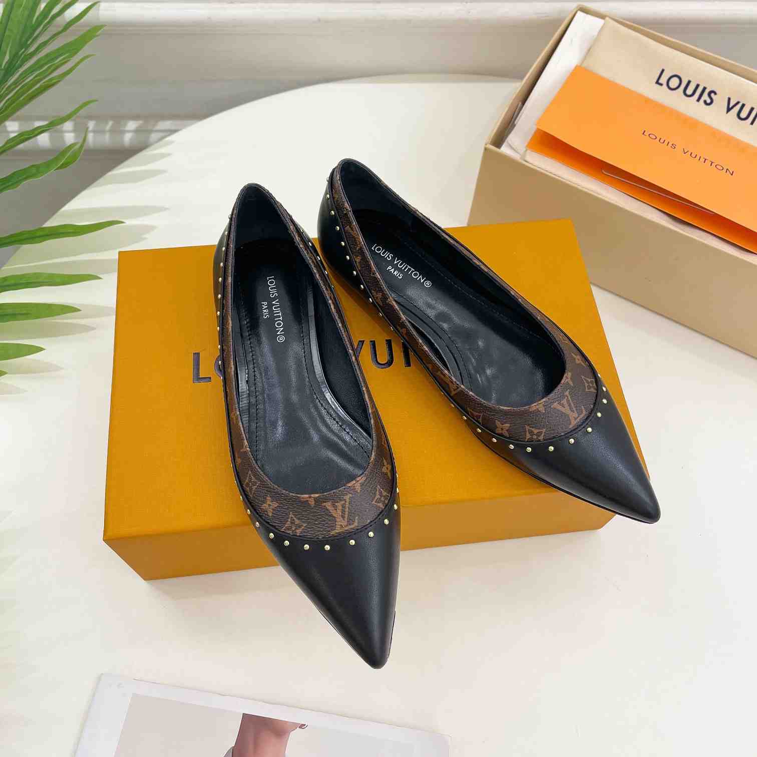 Louis Vuitton Signature Flat Ballerina   1AACKB - DopestKickz