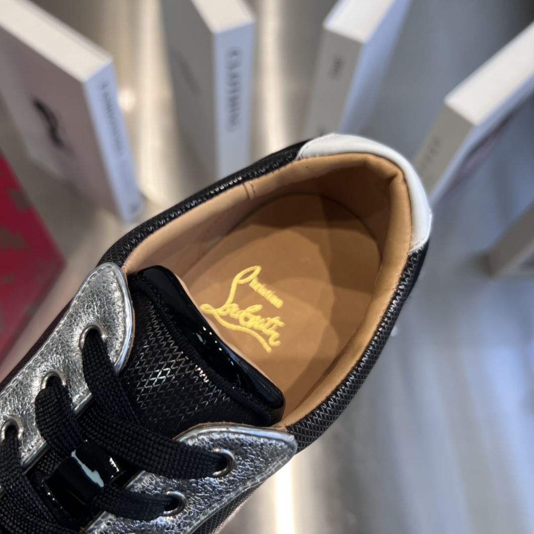 Christian Louboutin Low-Top Sneaker - DopestKickz