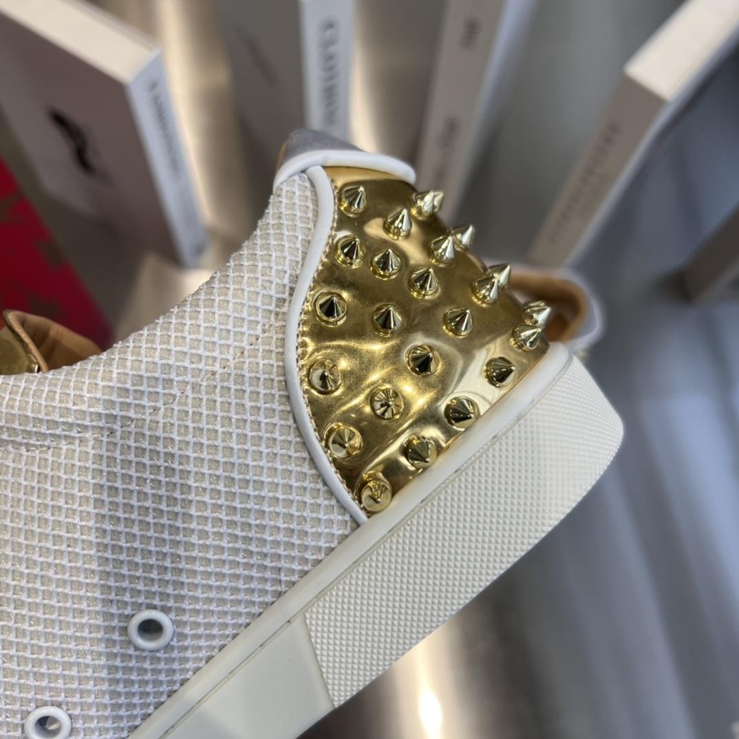 Christian Louboutin Low-Top Sneaker - DopestKickz